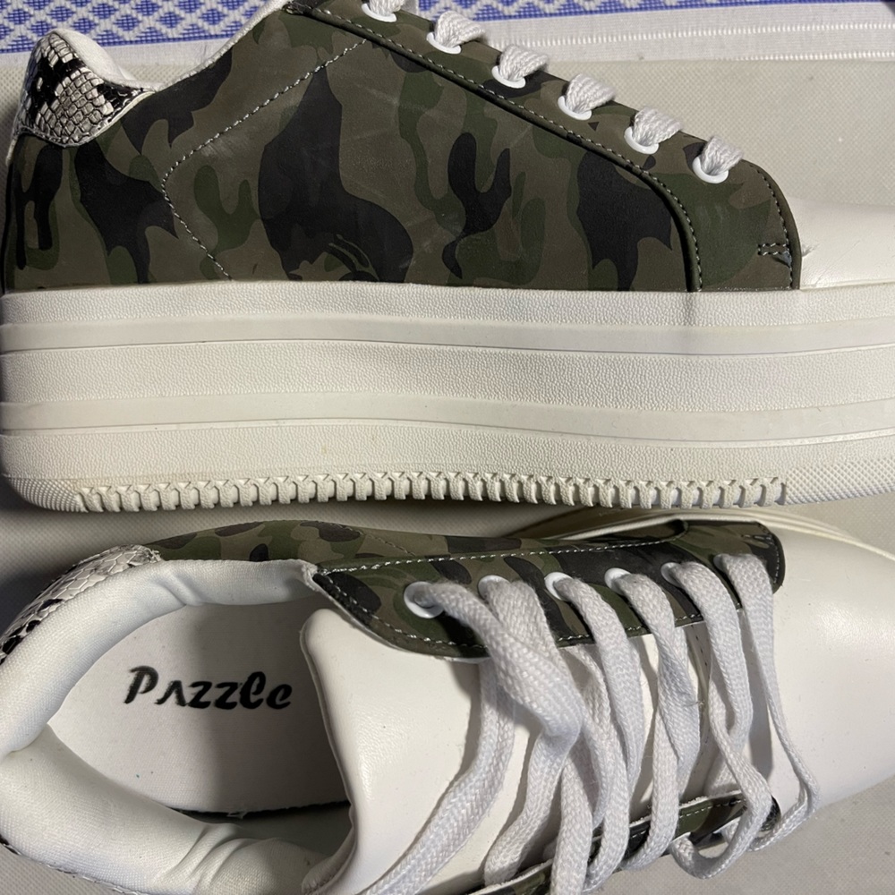 Platform shoes